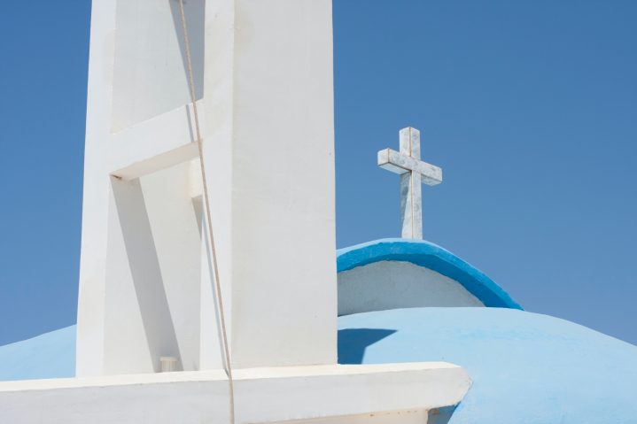 Kirche mit Kreuz auf Zypern